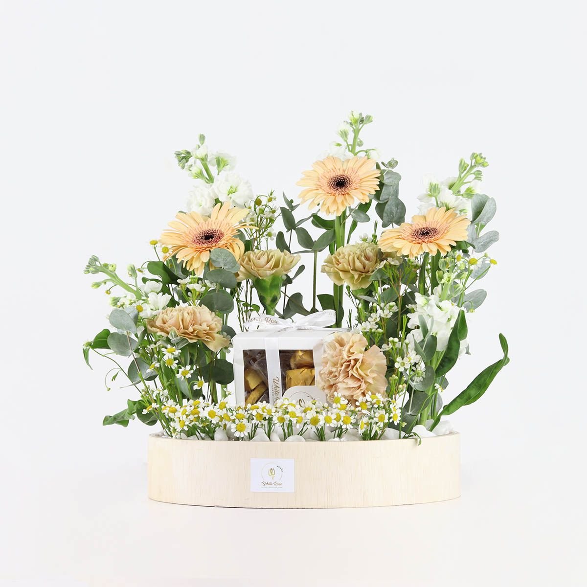 Chocolate Floral - Gerbera Flower Tray with 300g Chocolates