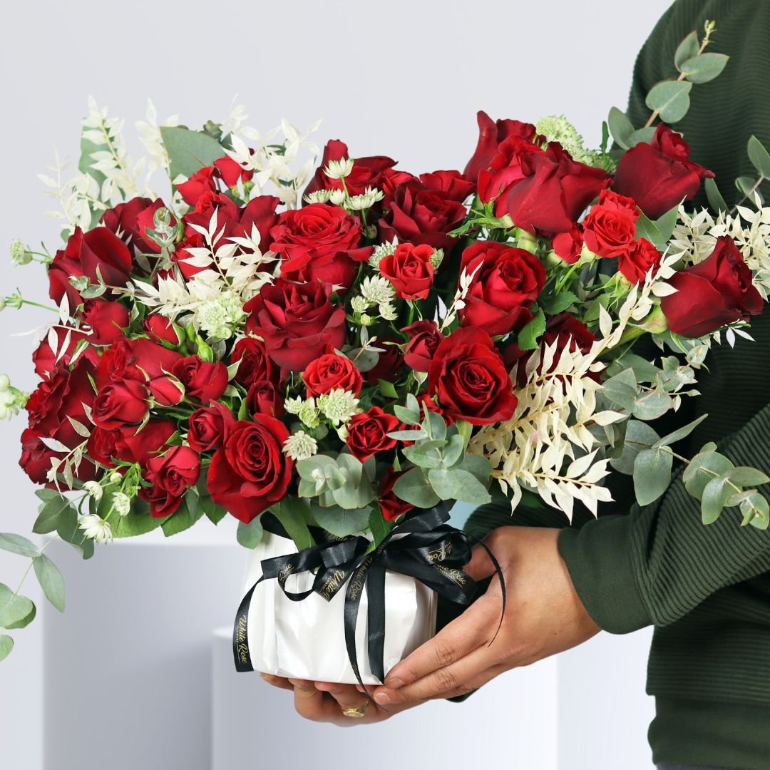 Engaging Roses in a Vase - Elegant Floral Arrangement