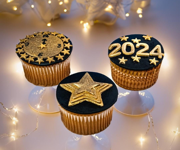 New Year Cup Cake Set of 3